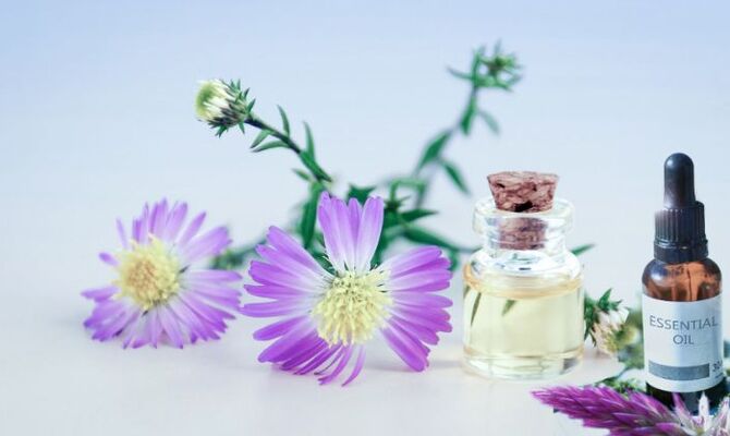 essential-oil-3532970_1920
